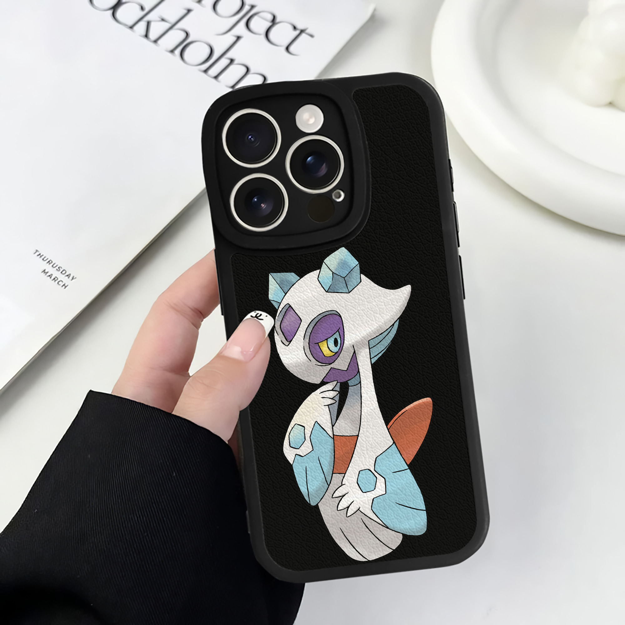 （画像用） ポケットモンスター Pokémon 【iPhone 16シリーズ対応】シリコンスマホケース（レザー調） 材質：シリコン